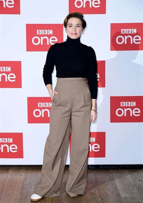 vicky mcclure height